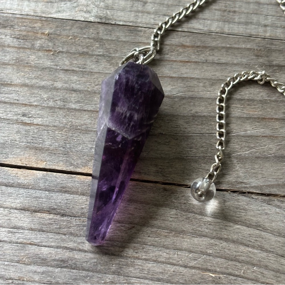 Faceted Point Cut Amethyst Pendulum - Picture 2 of 6
